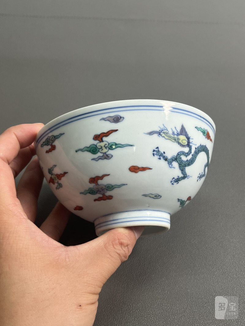 清雍正 斗彩龙纹茶圆 - 图3
